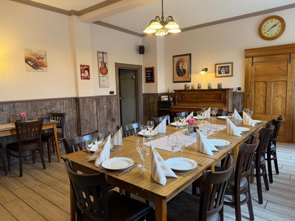 Eingedeckter Clubraum